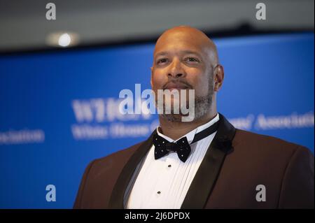 Harry Dunn, Polizeibeamter des US-Kapitols, trifft am Samstag, den 30. April 2022, beim Abendessen der Korrespondenten-Vereinigung des Weißen Hauses 2022 im Washington Hilton in Washington, DC ein. Das Abendessen ist in diesem Jahr zum ersten Mal seit 2019 wieder da. Foto von Bonnie Cash/UPI.... . Stockfoto