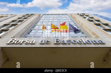 Barcelona, Spanien. Haupteingang der Börse Borsa de Barcelona in der Nähe des berühmten Katalonienplatzes (Placa de Catalunya) Stockfoto