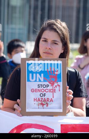 30. April 2022, Rom, Italien: Sitzveranstaltung der italienischen Hazara-Gemeinde gegen den Völkermord an den von den Taliban in Afghanistan verübten Menschen in Hazara (Foto: © Matteo Nardone/Pacific Press via ZUMA Press Wire) Stockfoto