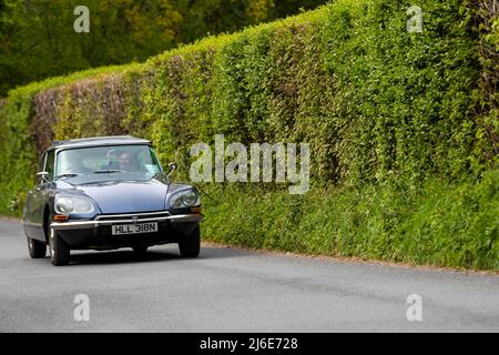 1973 Citroën DS 23 EFI Pallastaking part in the classic cars springtime Rotary Club Charity 'Wye Run' through Wales and the Wye Valley. Stockfoto