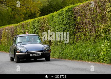 1973 Citroën DS 23 EFI Pallastaking part in the classic cars springtime Rotary Club Charity 'Wye Run' through Wales and the Wye Valley. Stockfoto