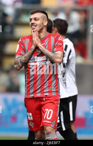 Stadio Giovanni Zini, Cremona, Italien, 30. April 2022, Gianluca Gaetano (USA Cremonese) reagiert während des US-Fußballs Cremonese gegen Ascoli Calcio - italienischer Fußball Stockfoto