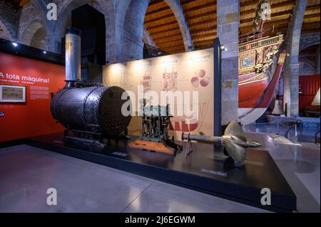 Barcelona, Spanien. Modelle von Schiffen und Schiffszubehör im Schifffahrtsmuseum Stockfoto