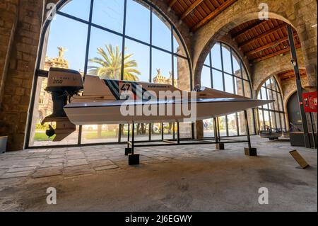 Barcelona, Spanien. Modelle von Schiffen und Schiffszubehör im Schifffahrtsmuseum Stockfoto