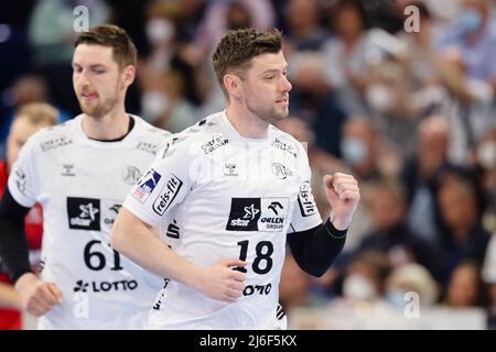 01. Mai 2022, Schleswig-Holstein, Kiel: Handball: Bundesliga, THW Kiel - MT Melsungen, Matchday 28, Wunderino Arena. Der Kieler Niclas Ekberg feiert nach einem Tor. Foto: Frank Molter/dpa Stockfoto