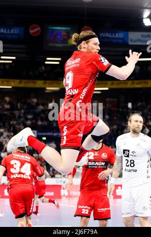 01. Mai 2022, Schleswig-Holstein, Kiel: Handball: Bundesliga, THW Kiel - MT Melsungen, Matchday 28, Wunderino Arena. Melsungen' Tobias Reichmann wirft auf das Tor. Foto: Frank Molter/dpa Stockfoto