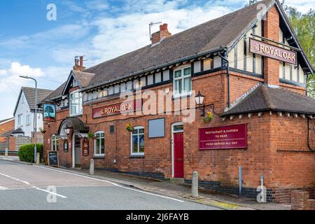 The Royal Oak Pub in Catshill, Worcestershire, England. Stockfoto