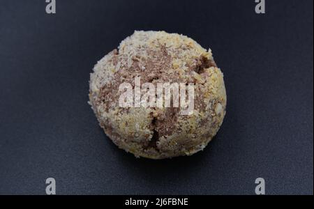 Hausgemachte Kokosnussgebäck mit sehr frischen Walnüssen Stockfoto