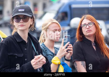 Rom, Italien. 01.. Mai 2022. Kateryna Prokopenko, Ehefrau von Denis Prokopenko, Oberst und Kommandeur des Asov-Bataillons, das in Mariupol kämpft, während einer von der ukrainischen Gemeinde in Rom organisierten Demonstration (Foto: Matteo Nardone / Pacific Press) Quelle: Pacific Press Media Production Corp./Alamy Live News Stockfoto