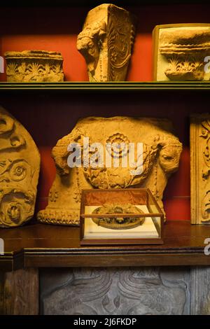 Das Sir John Soane's Museum ist ein Hausmuseum, das sich neben Lincoln's Inn Fields in Holborn, London, befindet Stockfoto