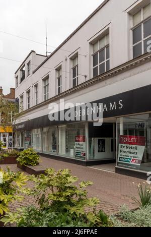 Das geschlossene Debenhams-Geschäft in der High Street, King's Lynn, Norfolk. Ursprünglich das örtliche Kaufhaus Jermyns. Stockfoto