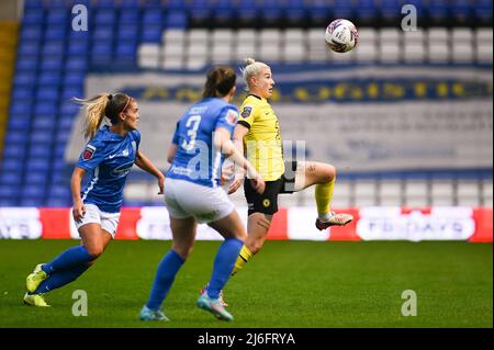 Birmingham, Großbritannien. 01.. Mai 2022. Bethany England (9 Chelsea) steuert den Ball&#XA;&#XA;während des Womens Super League-Spiels zwischen Birmingham City &amp; Chelsea im St Andrews Stadium in Birmingham, England Karl W Newton/Sports Press Photos (SPP) Credit: SPP Sport Press Photo. /Alamy Live News Stockfoto