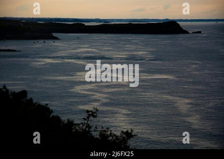 Eindringliche Abendstimmung bei der Ile Besnard im Norden der Bretagne Stockfoto