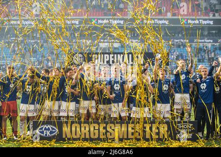 Oslo, Norwegen. 01., Mai 2022. Die Spieler von Molde feiern den Sieg des Norwegischen Pokalfinales, des NM Menn Finales, zwischen Bodoe/Glimt und Molde im Ullevaal Stadion in Oslo. (Foto: Gonzales Photo - Jan-Erik Eriksen). Kredit: Gonzales Foto/Alamy Live Nachrichten Stockfoto