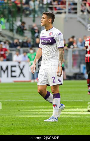 Mailand, Italien. 01.. Mai 2022. Lucas Martinez Quarta während des Fußballmatches der italienischen Serie A zwischen dem AC Mailand und dem AC Fiorentina im Stadio Giuseppe Meazza in San Siro, Mailand, Italien am 01,2022. Mai Quelle: Live Media Publishing Group/Alamy Live News Stockfoto