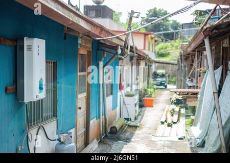 Chiayi, 17. MÄRZ 2012 - Bewölkter Blick auf das Stadtbild der alten Fenqihu Straße Stockfoto