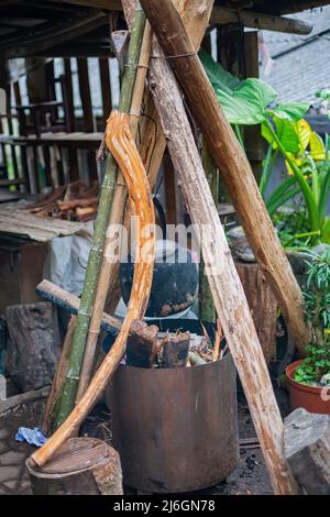 Chiayi, 17. MÄRZ 2012 - Bewölkter Blick auf das Stadtbild der alten Fenqihu Straße Stockfoto