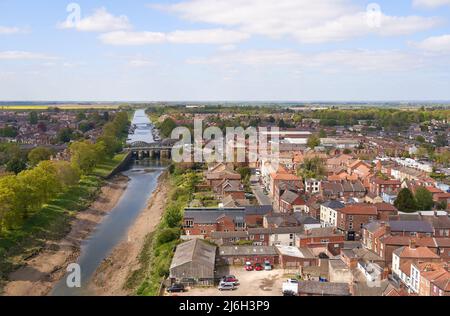 Panoramablick auf Boston und den Fluss Witham, der durch Boston, Lincolnshire, Großbritannien führt Stockfoto