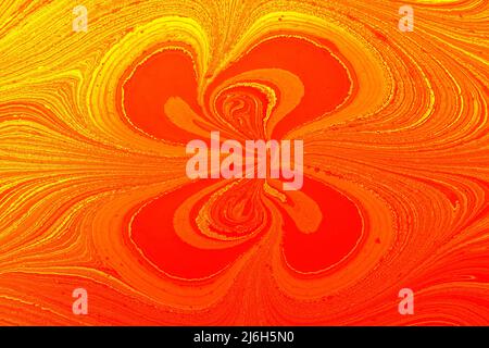 Ebru Marmorierung mit floralen Mustern Stockfoto