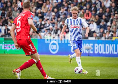 Odense, Dänemark. 01., Mai 2022. Max Fenger (15) von ob beim Superliga-Spiel 3F zwischen Odense Boldklub und Aarhus GF im Nature Energy Park in Odense. (Foto: Gonzales Photo - Kent Rasmussen). Stockfoto