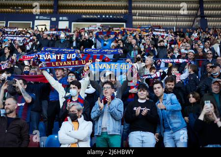 21.. April 2022; Estadio Ciutat de Valencia, Valencia, Spanien; La Liga Santander, Levante UD gegen den FC Sevilla; Levante-Anhänger Stockfoto