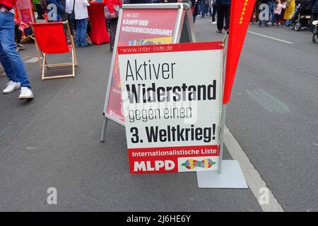 Protest 1.. Mai, Berlin, MLPD Stockfoto