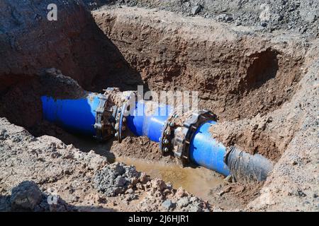 Riesiger Abfluss auf der Baustelle der neuen Ost-leeds-Orbitalstraße großbritannien Stockfoto