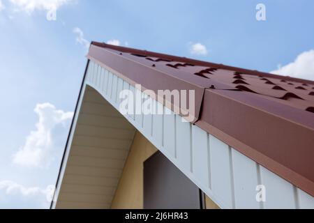 Moderne Arten von Dachmaterialien Dach Metallbleche Stockfoto