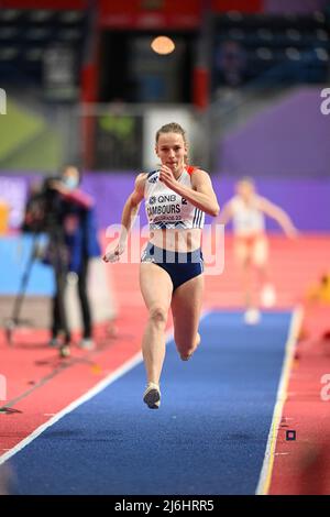 Leonie Cambours nimmt an den Hallenweltmeisterschaften in Belgrad 2022 im Hochsprung des Fünfkampfs Teil. Stockfoto