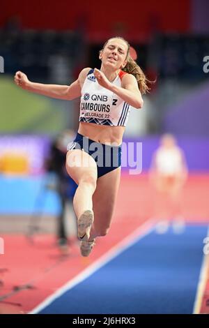 Leonie Cambours nimmt an den Hallenweltmeisterschaften in Belgrad 2022 im Hochsprung des Fünfkampfs Teil. Stockfoto