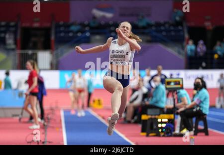 Leonie Cambours nimmt an den Hallenweltmeisterschaften in Belgrad 2022 im Hochsprung des Fünfkampfs Teil. Stockfoto