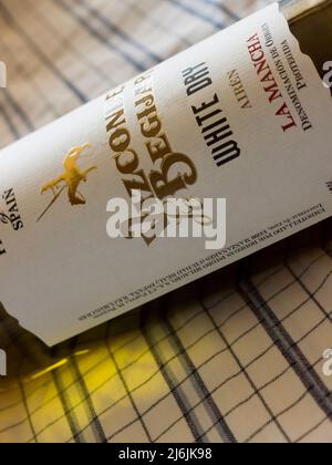 Trockener Weißwein Vizconde De Begijar. 2018 Stockfoto