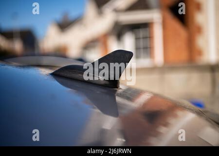 Externe Autoantenne in Form einer Haiflosse Stockfoto