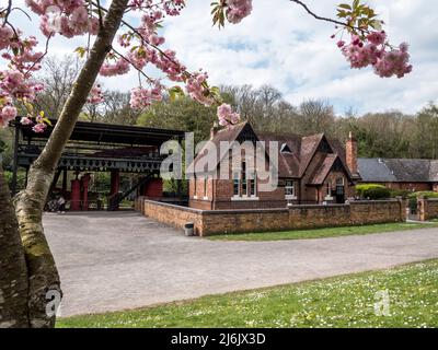 Das Bild zeigt die Stirchley Boarding School in Blist Hill Victorian Town, wie sie 1900 unter der Herrschaft von Königin Victoria war. Stockfoto