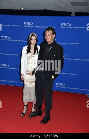 Gast, Julian Casablancas bei der Ankunft für das White House Correspondenten Dinner 2022, Washington Hilton Hotel, Washington, DC 30. April 2022. Foto: Quoin Pics/Everett Collection Stockfoto