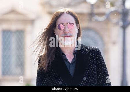 Manuel Agnelli vor dem Eingang zum Quirinal-Palast in Rom zur Verleihung der Nominierungen für den David di Donatello 2022-Preis (Foto: Matteo Nardone / Pacific Press/Sipa USA) Stockfoto