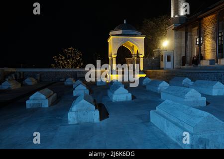 Gräber auf dem Hof der Alaeddin-Moschee, Konya, Türkei Stockfoto