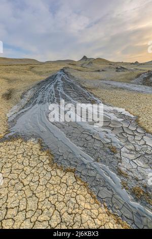 Schlammvulkane in den Bergen von Gobustan Stockfoto