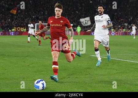 Stadio Olimpico, Rom, Italien; 1.. Mai 2022; Fußballspiel Serie A 2021-2022 , AS Roma gegen FC Bologna; Nicola Zalewski von AS Roma Stockfoto