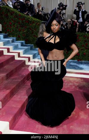 New York, USA. 02.. Mai 2022. Normani nimmt an der Met Gala in New York, USA Teil. Quelle: Jennifer Graylock/Alamy Live News Stockfoto