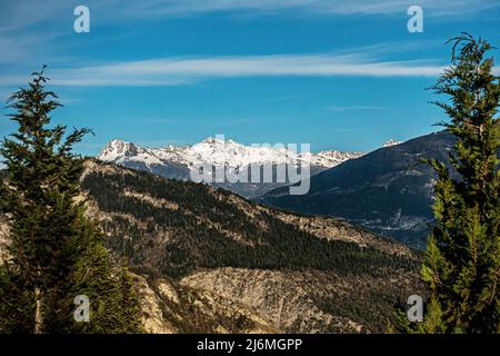 Blick über die Bergkette von Brignoud, Schweiz Stockfoto