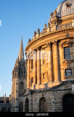 Radcliffe Kamera bei Sonnenaufgang. Oxford, Oxfordshire, England Stockfoto
