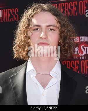 Charlie Morton kommt am Montag, dem 2. Mai 2022, zum DOKTOR DER Marvel Studios, DER „STRANGE“ IN DER „MULTIVERSE OF MADNESS“-Premiere im Dolby Theater. (Foto von Sthanlee B. Mirador/Sipa USA) Stockfoto