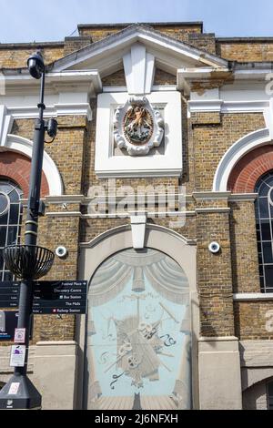 Dekorative Putz, The Haymarket Theatre, Wote Street, Basingstoke, Hampshire, England, Vereinigtes Königreich Stockfoto