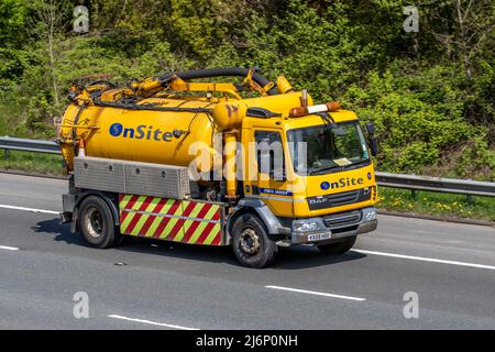 Vor Ort, S VOR Ort DAF FA55,220 18T-TAGE-E4 6692cc-Diesel-Tankwagen, fährt auf der M61 Motorway, Manchester, Großbritannien Stockfoto