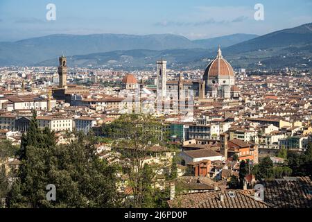 19. April 2022, Italien, Florenz: Blick auf Florenz mit der Kuppel der Kathedrale Santa Maria del Fiore in der Altstadt. Foto: Frank Rumpenhorst/dpa/Frank Rumpenhorst/dpa Stockfoto