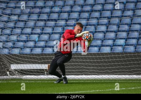 Ted Cann #37 von West Bromwich Albion wärmt sich vor dem Start in West Bromwich, Großbritannien, am 5/3/2022 auf. (Foto von Gareth Evans/News Images/Sipa USA) Stockfoto