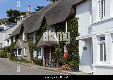 st Mawes, Cornwall - 2. Juli 202: Blick auf St Mawes an einem hellen Sommertag Stockfoto