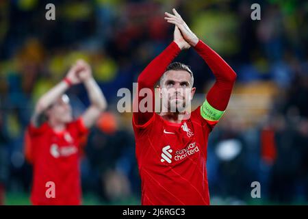 Villarreal, Spanien. Mai 3. 2022: El Madrigal, Villarreal, Spanien: Champions League Halbfinale mit 2. Leg; Villarreal gegen FC Liverpool: Henderson feiert seinen Sieg Credit: Action Plus Sports Images/Alamy Live News Stockfoto