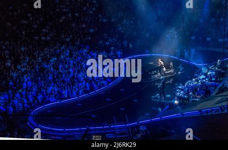 Elton John konzertiert in Miami, Florida, USA auf seiner Abschiedstour auf der Auf Wiedersehen Yellow Brick Road Stockfoto